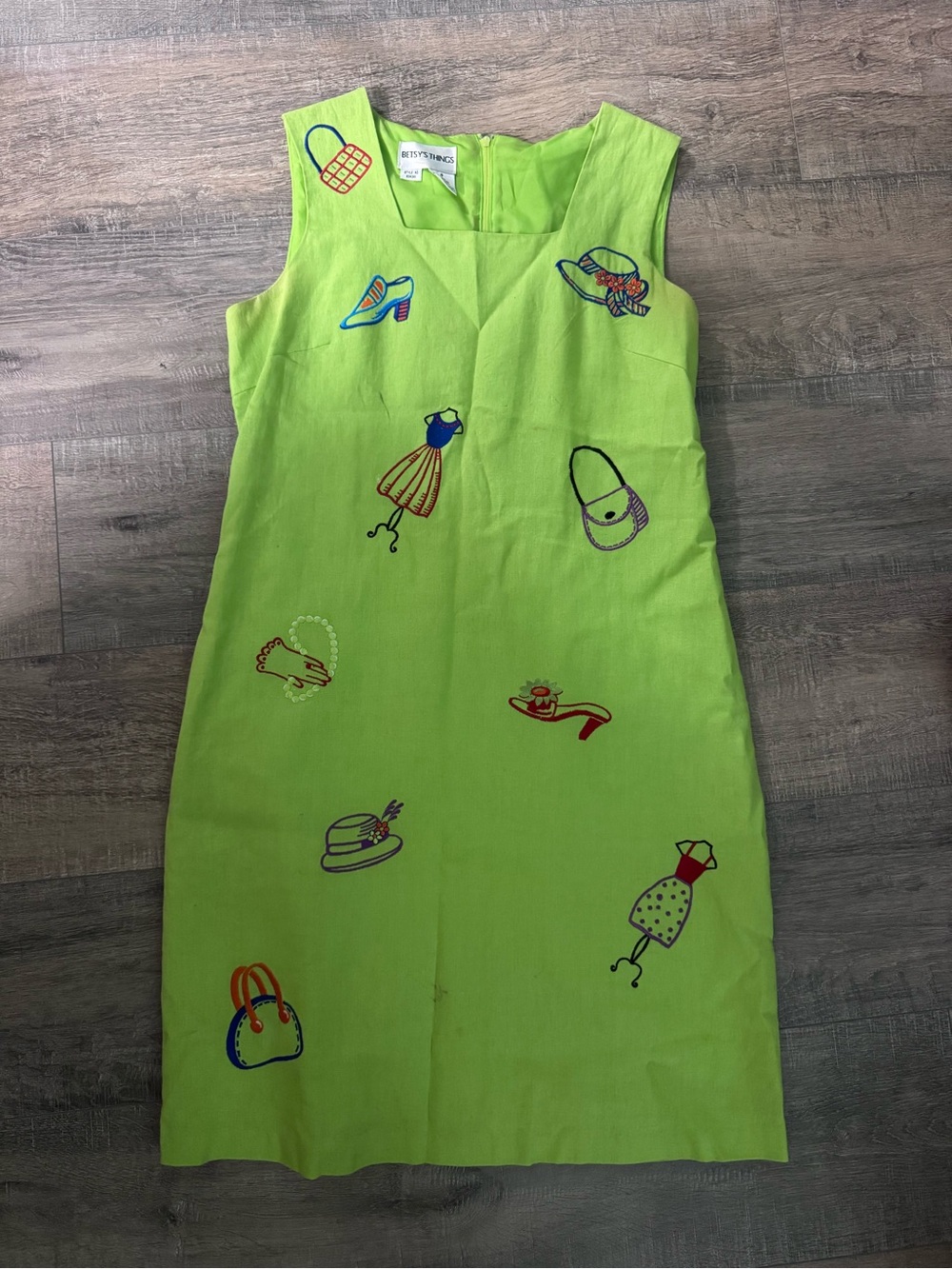 VINTAGE • Betsy's Things • Dress • Embroidered • Size 8 • Green • Linen Rayon